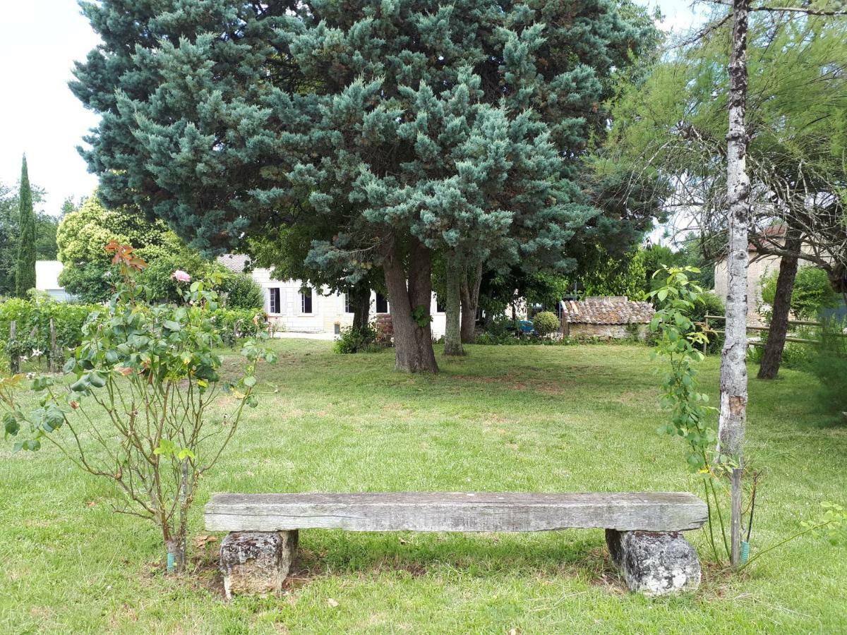 Chateau Vieux Mougnac Petit-Palais-et-Cornemps Exterior foto
